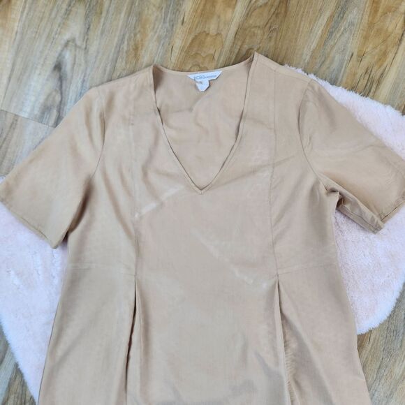 🍑BCBGMaxazria Tan Short Sleeve Vneck Dress Medium - Picture 4 of 7